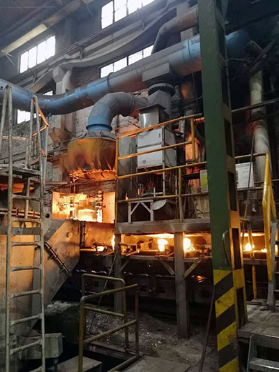 KW連鑄線隨流孕育裝置